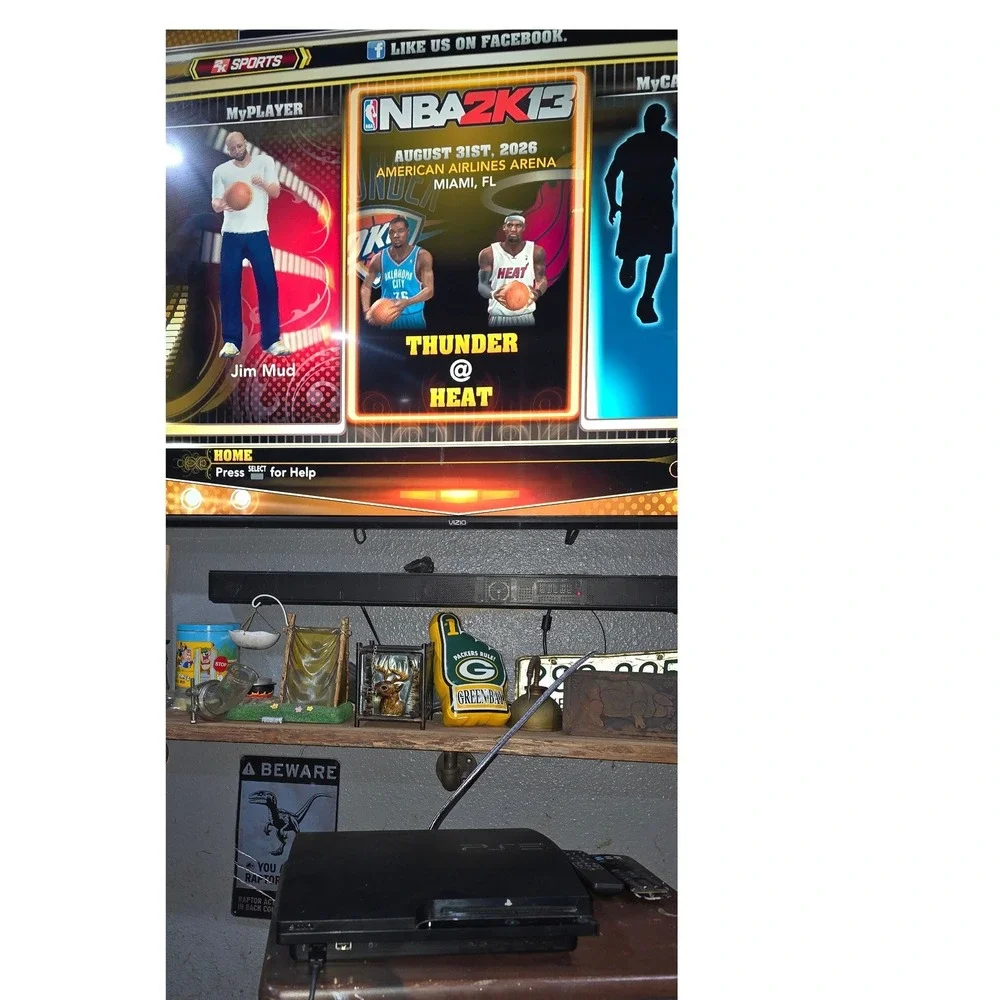 Sony PlayStation 3 PS3 Slim CECH-3001B Bundle 320GB Black 8 Games Controller